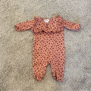 Nicole Miller New York Onsie With Hat, size: 0-3M